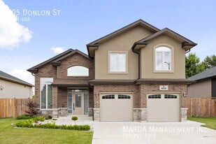 605 Donlon St in Lasalle, ON - Building Photo