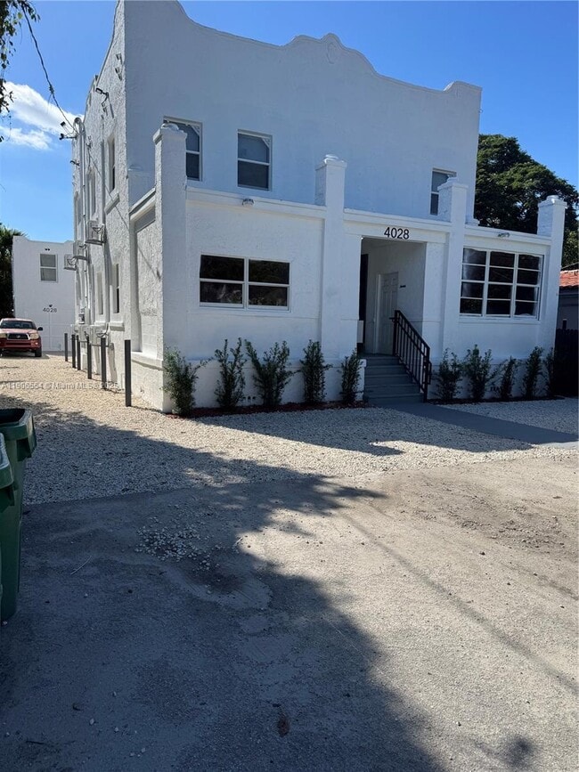4028 SW 11th St in Coral Gables, FL - Building Photo - Building Photo