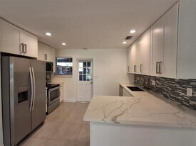 2300 NW 3rd Ave in Wilton Manors, FL - Building Photo