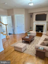 1326 Lessard Ln in McLean, VA - Building Photo - Building Photo