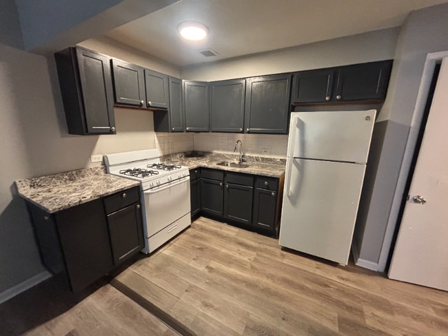 property at 3331 Commercial