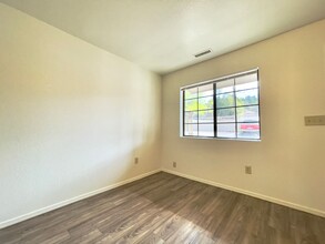 1004 E Goodwin St in Prescott, AZ - Building Photo - Interior Photo