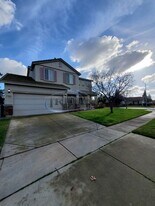 1728 Cattail Dr in Marysville, CA - Building Photo