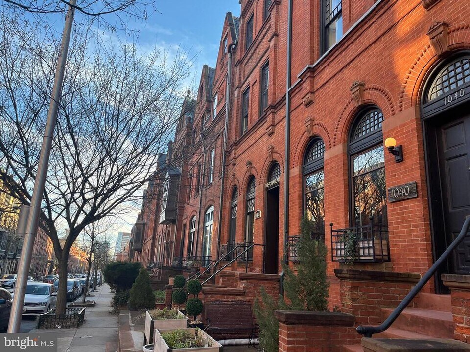 1040 N Calvert St in Baltimore, MD - Building Photo
