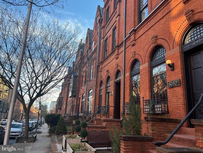 1040 N Calvert St in Baltimore, MD - Building Photo - Building Photo