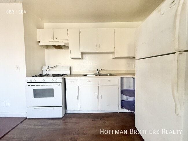 property at 235 S Mariposa Ave