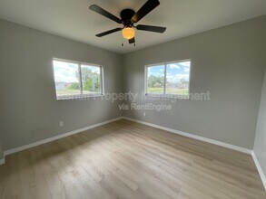 142 Gordon Ave S in Lehigh Acres, FL - Building Photo - Building Photo