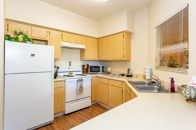 Oasis at Mesa Palms Retirement Community in Mesa, AZ - Foto de edificio - Interior Photo