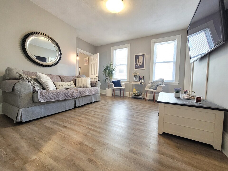 32 Ward St in Boston, MA - Foto de edificio