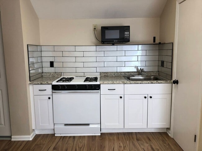 property at 401 Creekside Way