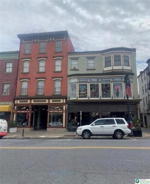 property at 228 Northampton St