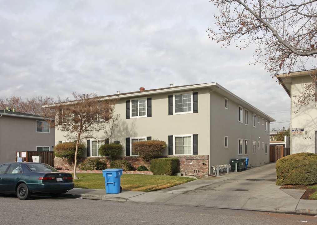 1379 Reeve St in Santa Clara, CA - Building Photo