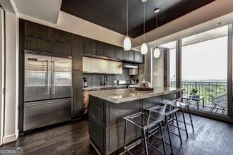 1820 Peachtree St NW, Unit 1003 in Atlanta, GA - Foto de edificio - Building Photo