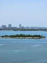 700 NE 26th St in Miami, FL - Building Photo - Building Photo