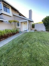 555 Lighthouse Dr in Vallejo, CA - Building Photo - Building Photo