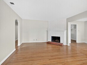 2127 Berkeley Dr in Santa Rosa, CA - Building Photo - Building Photo