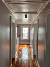 44 E Cedar St, Unit 2 in Newington, CT - Building Photo - Building Photo