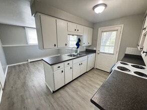 11139 Mountain Ash Ave NW in Grand Rapids, MI - Building Photo - Building Photo