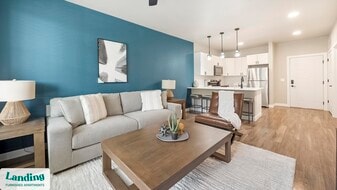 2445 Estrella Pkwy in Goodyear, AZ - Building Photo