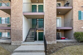 4160 S Oak Meadows Dr in Taylorsville, UT - Building Photo - Building Photo