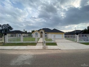 44 Paseo Encantado in Mission, TX - Building Photo - Building Photo