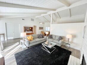 2234 S Linden Way-Unit -Available in Palm Springs, CA - Building Photo - Building Photo