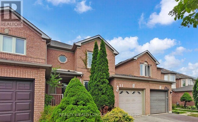 11 Birchcliffe Dr in Brampton, ON - Building Photo - Building Photo