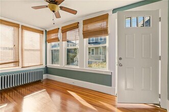 7 Warner Pl in Newport, RI - Building Photo - Building Photo