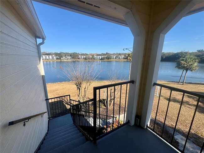 1065 S Hiawassee Rd in Orlando, FL - Foto de edificio - Building Photo