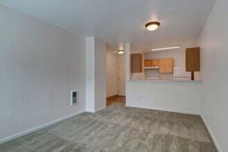 Commons in Portland, OR - Foto de edificio - Building Photo