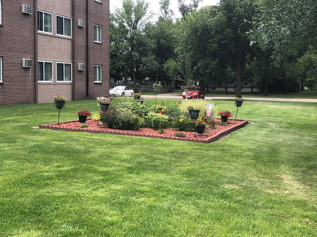 York Manor Senior Apartments Breckenridge, MN Apartments For Rent