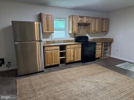 3548 N Frederick Pike in Winchester, VA - Building Photo