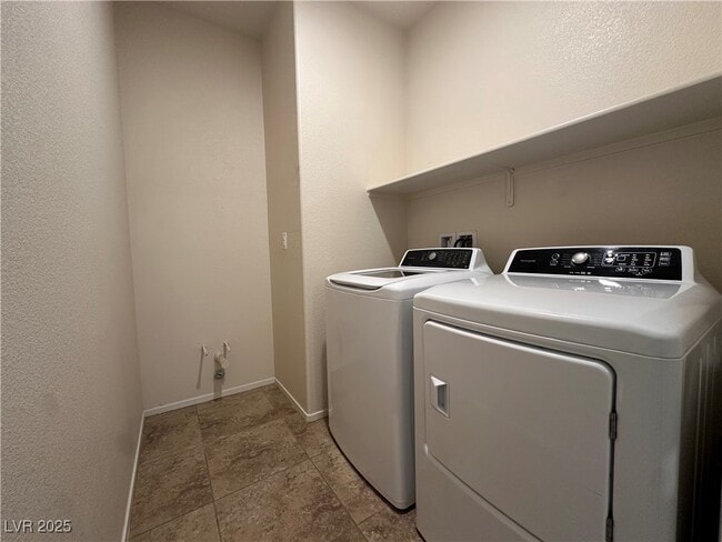 property at 1293 Luna del Oro Ln