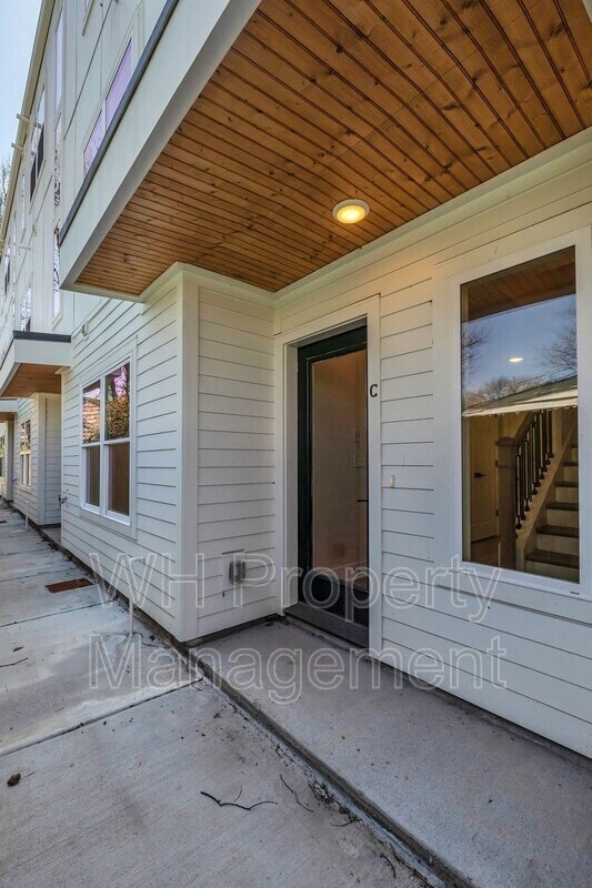 1016 W Kirkland Ave in Nashville, TN - Building Photo - Building Photo