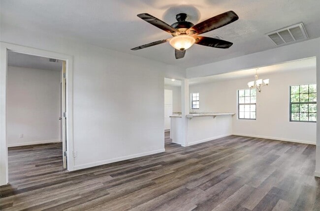 property at 513 Mayford St