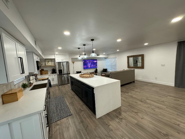 100 W Maryland Ave in Phoenix, AZ - Building Photo - Building Photo