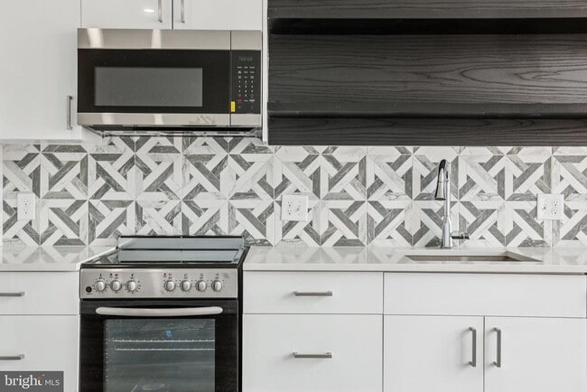 1201 Vine St in Philadelphia, PA - Building Photo - Building Photo