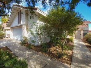 274 Grand Teton Dr in Henderson, NV - Building Photo - Building Photo