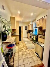 68 Marshal St, Unit #1 in Brookline, MA - Building Photo - Building Photo