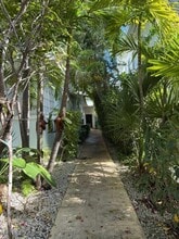 825 Jefferson Ave in Miami Beach, FL - Building Photo - Building Photo