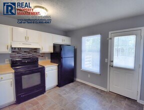 1649 Center Pointe Dr in Murfreesboro, TN - Building Photo - Building Photo