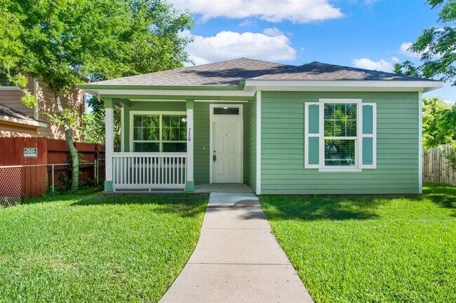 property at 716 1st St N