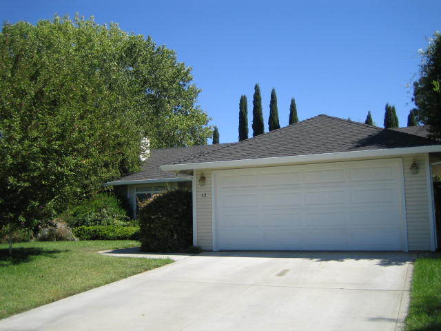 property at 12 Knotts Glen Ct
