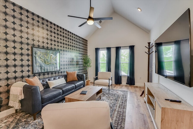 351 Landing Dr
