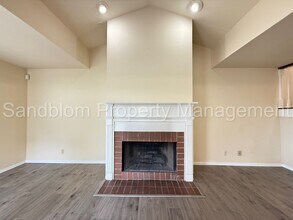 6432 E 89th St in Tulsa, OK - Foto de edificio - Building Photo