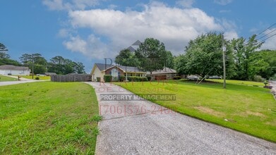 8440 Canaan Dr in Columbus, GA - Building Photo - Building Photo