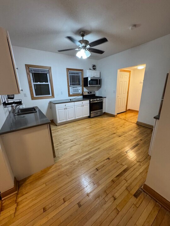 3078 S Kinnickinnic Ave, Unit Upper in Milwaukee, WI - Foto de edificio