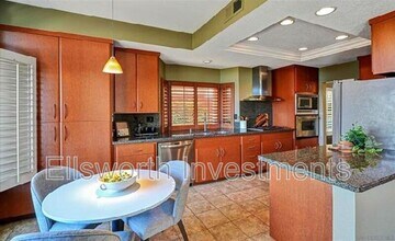 11418 Via Playa De Cortes in San Diego, CA - Building Photo - Building Photo