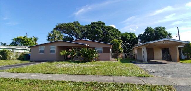 830 NW 38th Ave in Fort Lauderdale, FL - Building Photo - Building Photo