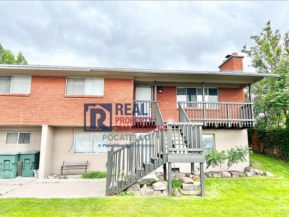 1921 Monte Vista Dr-Unit -1921 1/2 Monte Vista Dr in Pocatello, ID - Foto de edificio